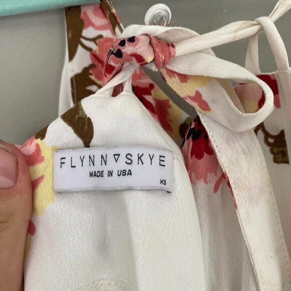 Flynn skye white floral jumpsuit - Picture 3 of 6